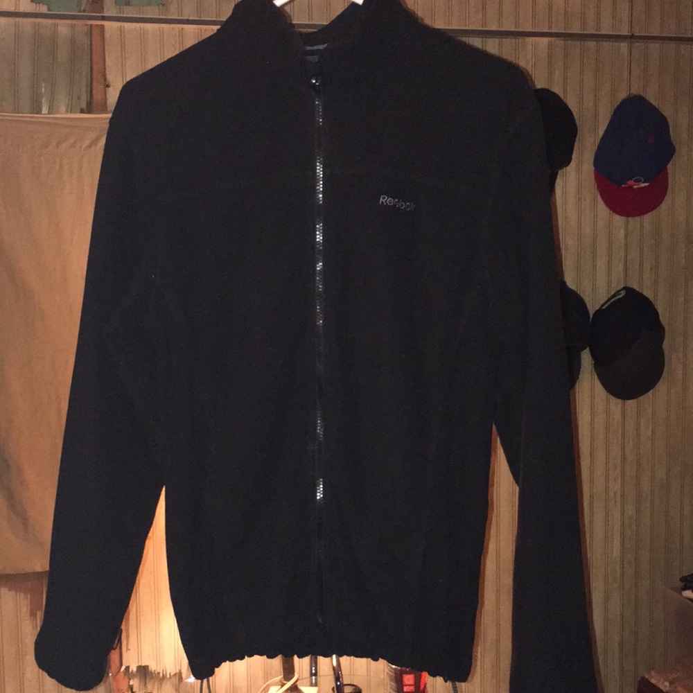 Reebok fleece small but fits like medium